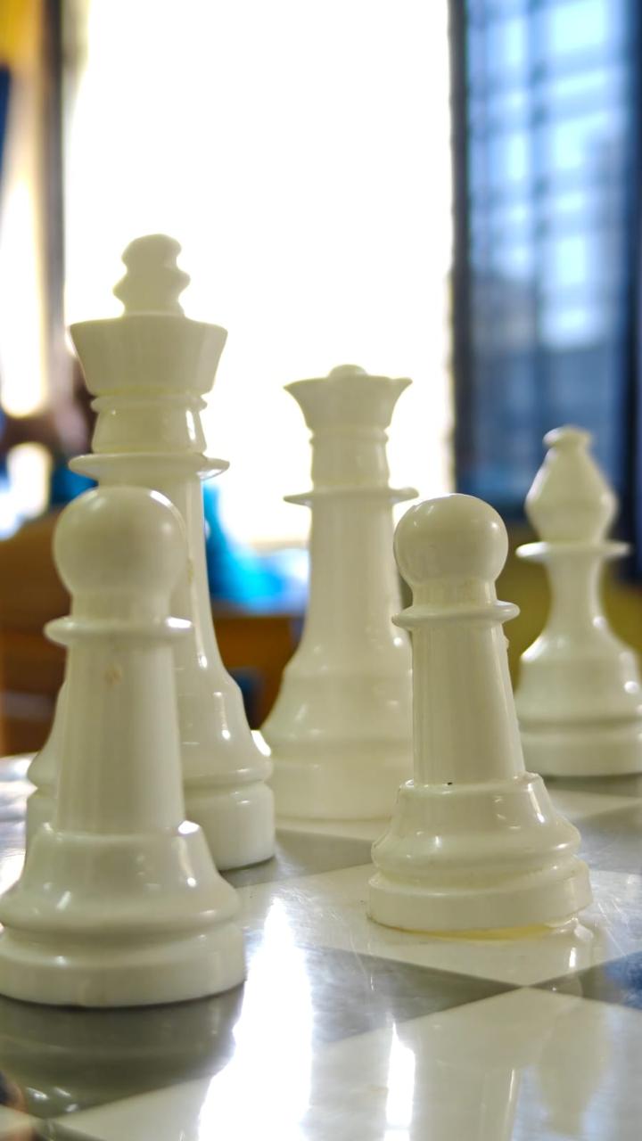 দাবায় মেধার নীরব লড়াই